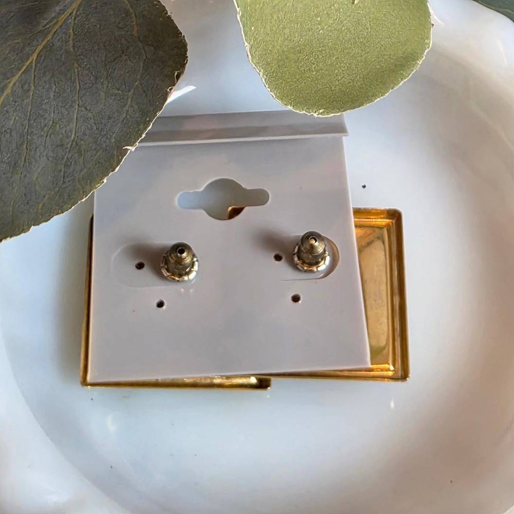 Vintage Enamel Stud Earring Set Marbled Square & Basketweave Round Gold Tone - Picture 3 of 5